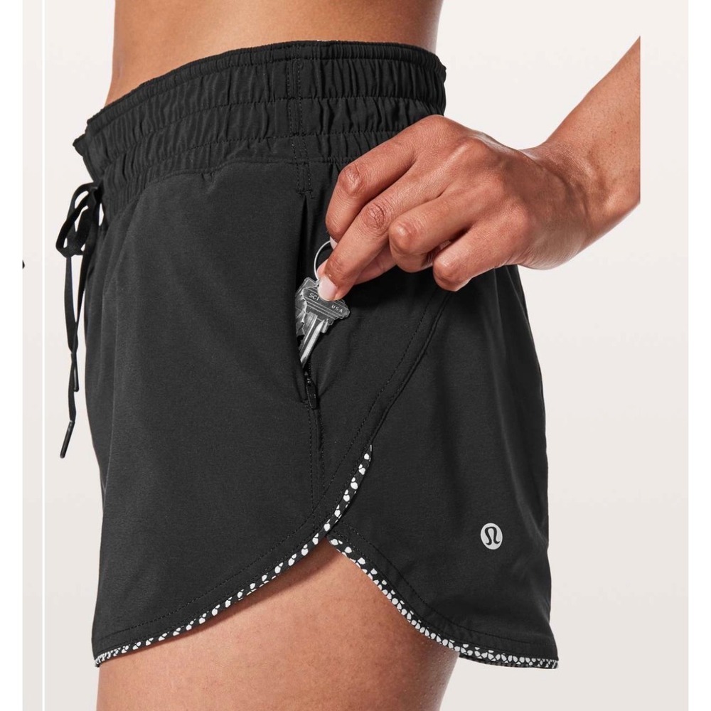 Lululemon Choose a Side Reversible Short 3 Black White Floral Dot Size 4